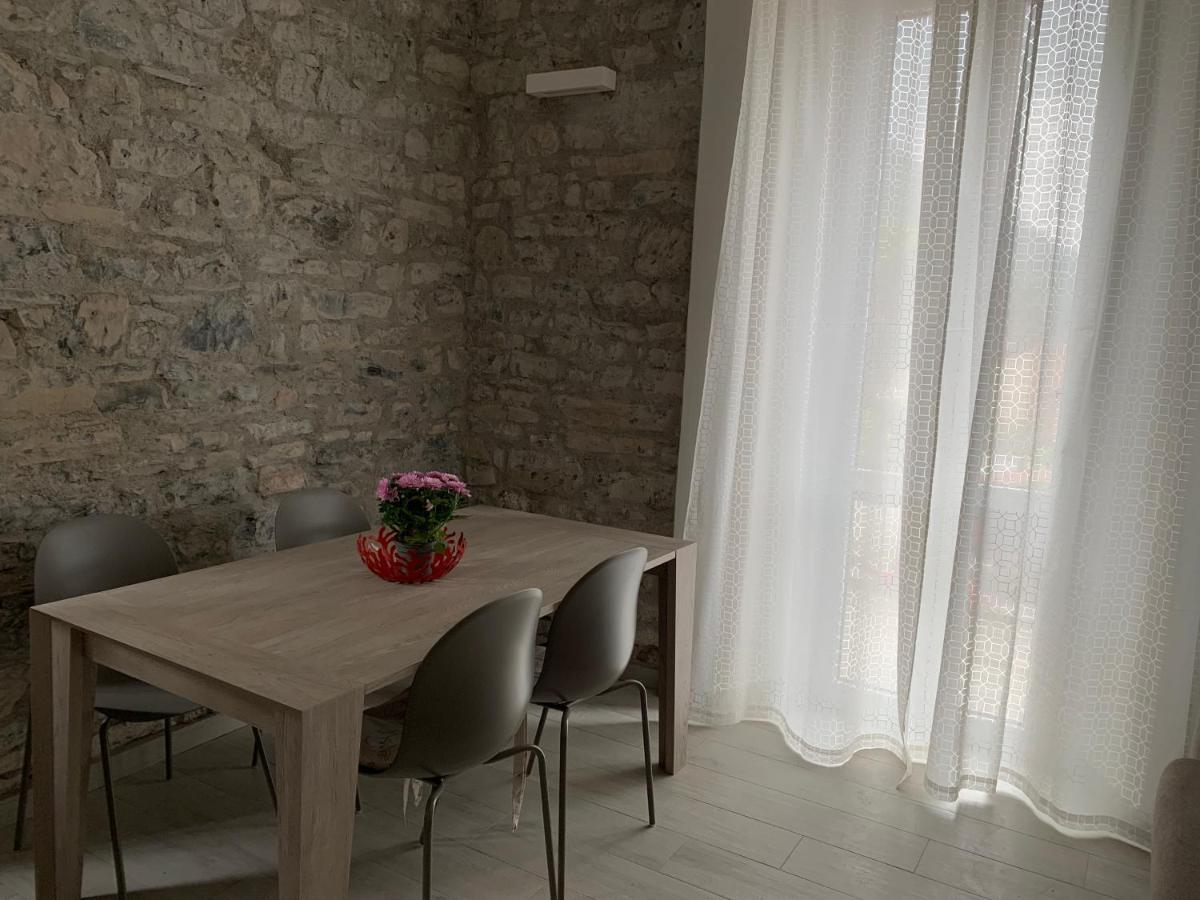 Castle Hill Apartment Argegno Bagian luar foto